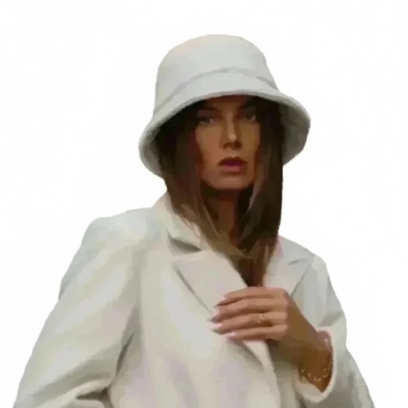 Tezza & Cole X Noize Accessories - NWT! Tezza & Cole X Noize “Sophie” Cream Bucket Hat One Size